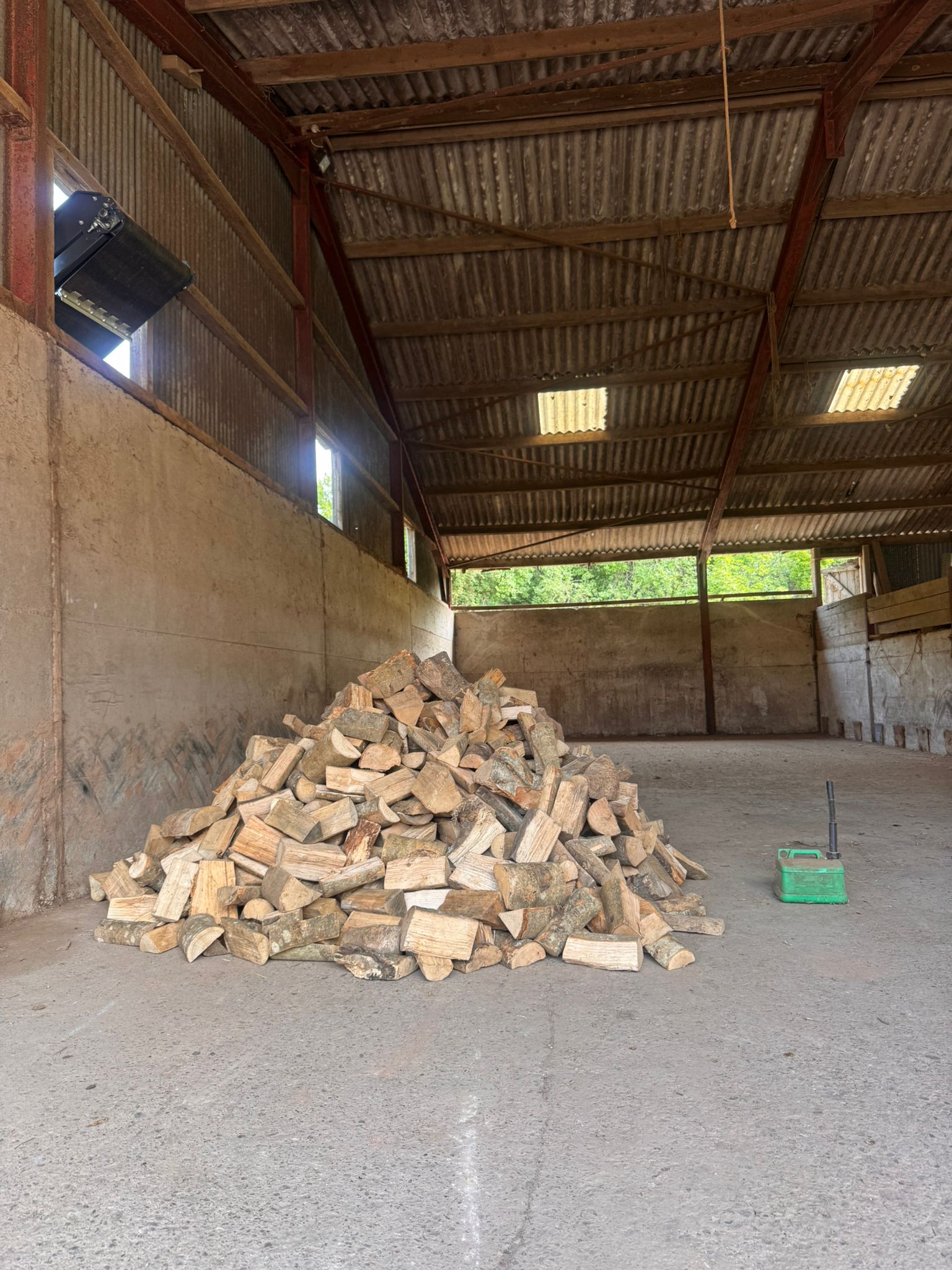 2 cubic metres of hardwood firewood logs