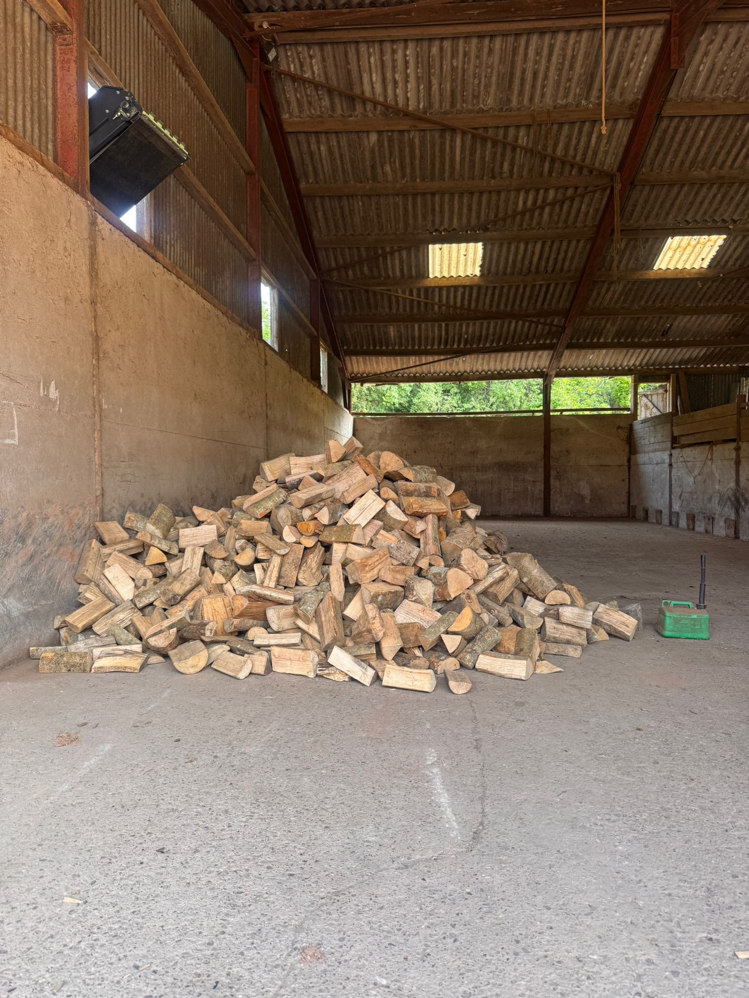 3 cubic metres of hardwood logs